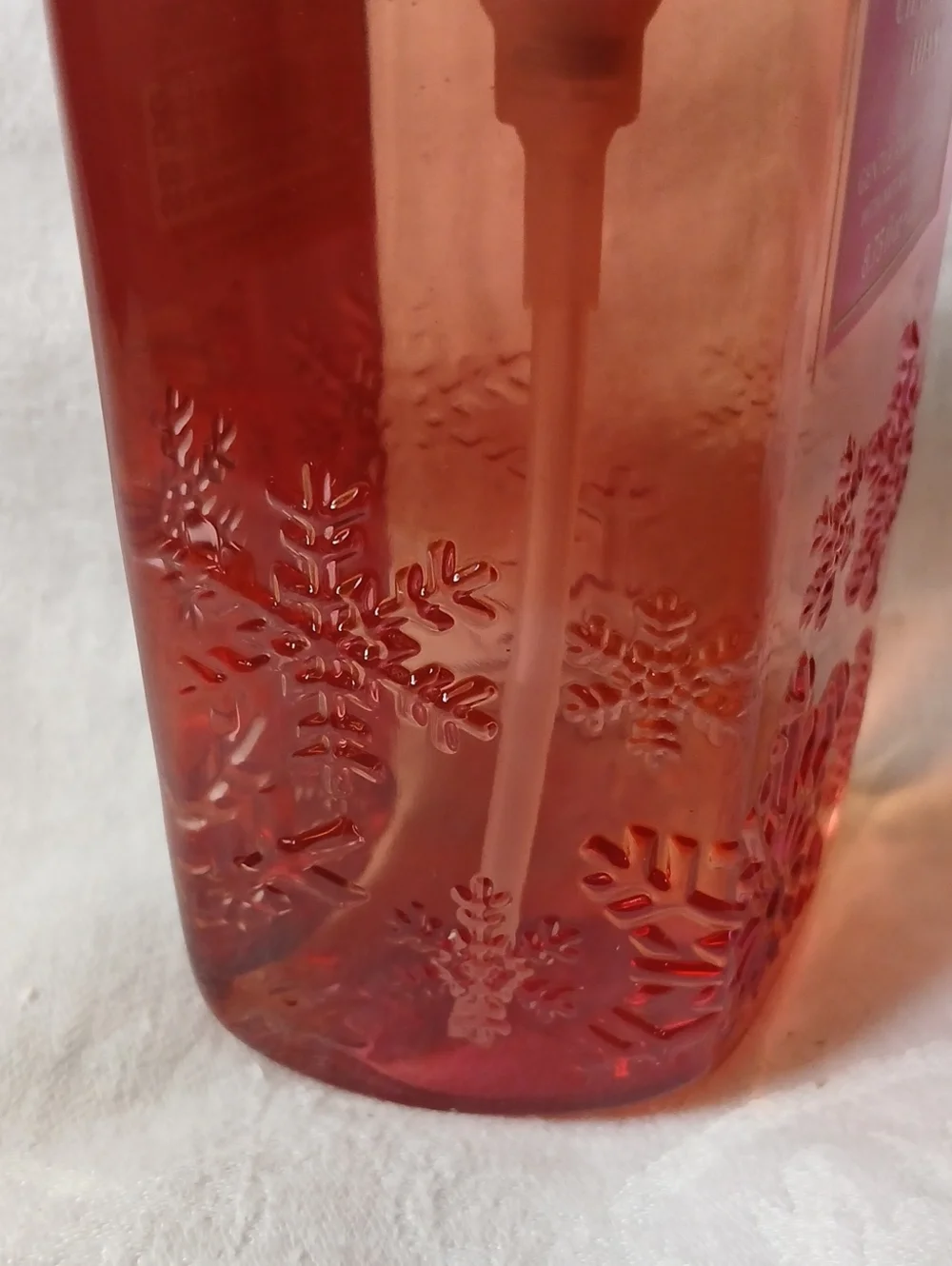 Bath & Body Works snowflakes design